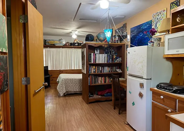 Miami Bungalow Oasis Near Everglades & The Keys