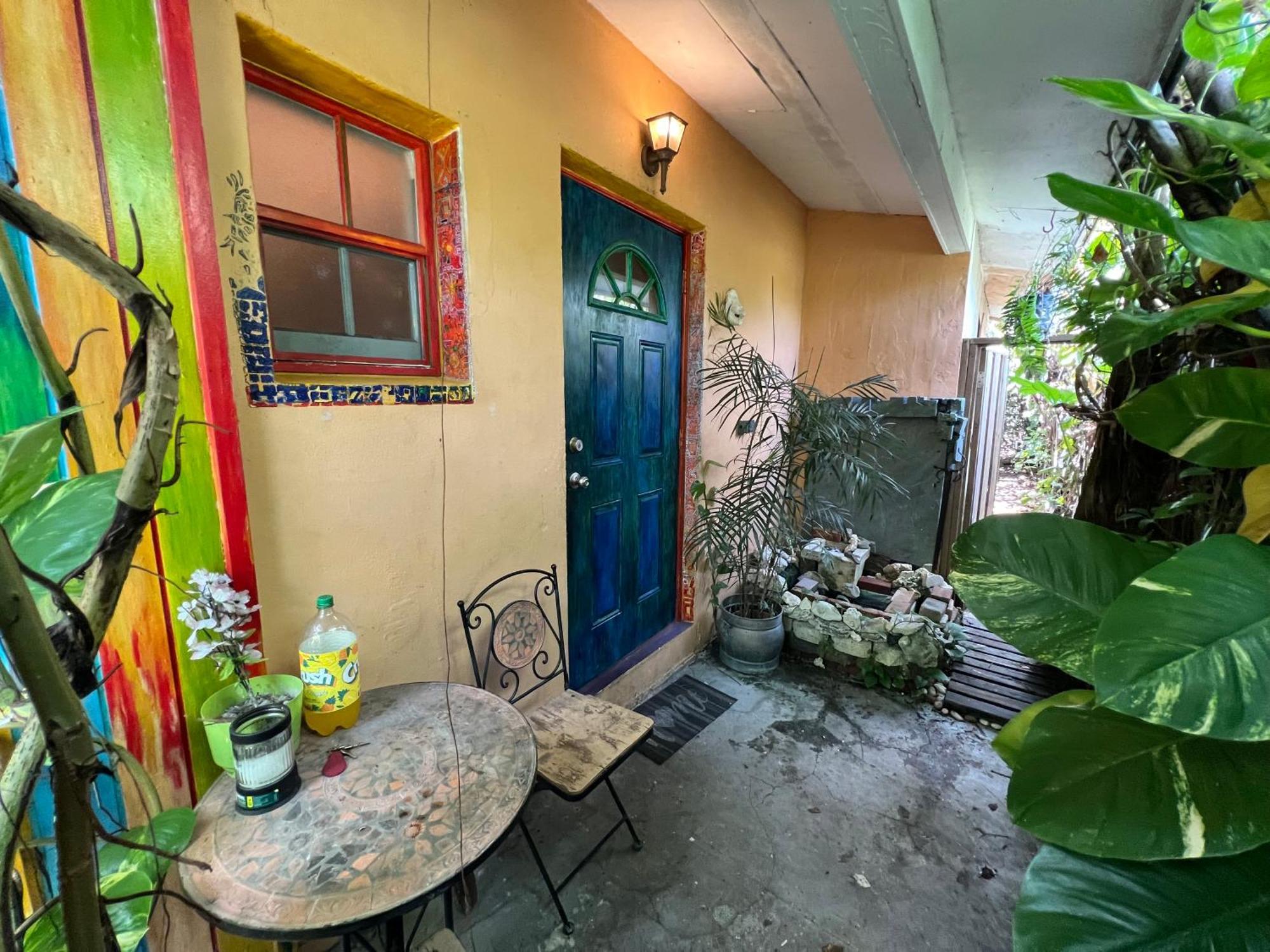 Miami Oasis Near Everglades & The Keys *